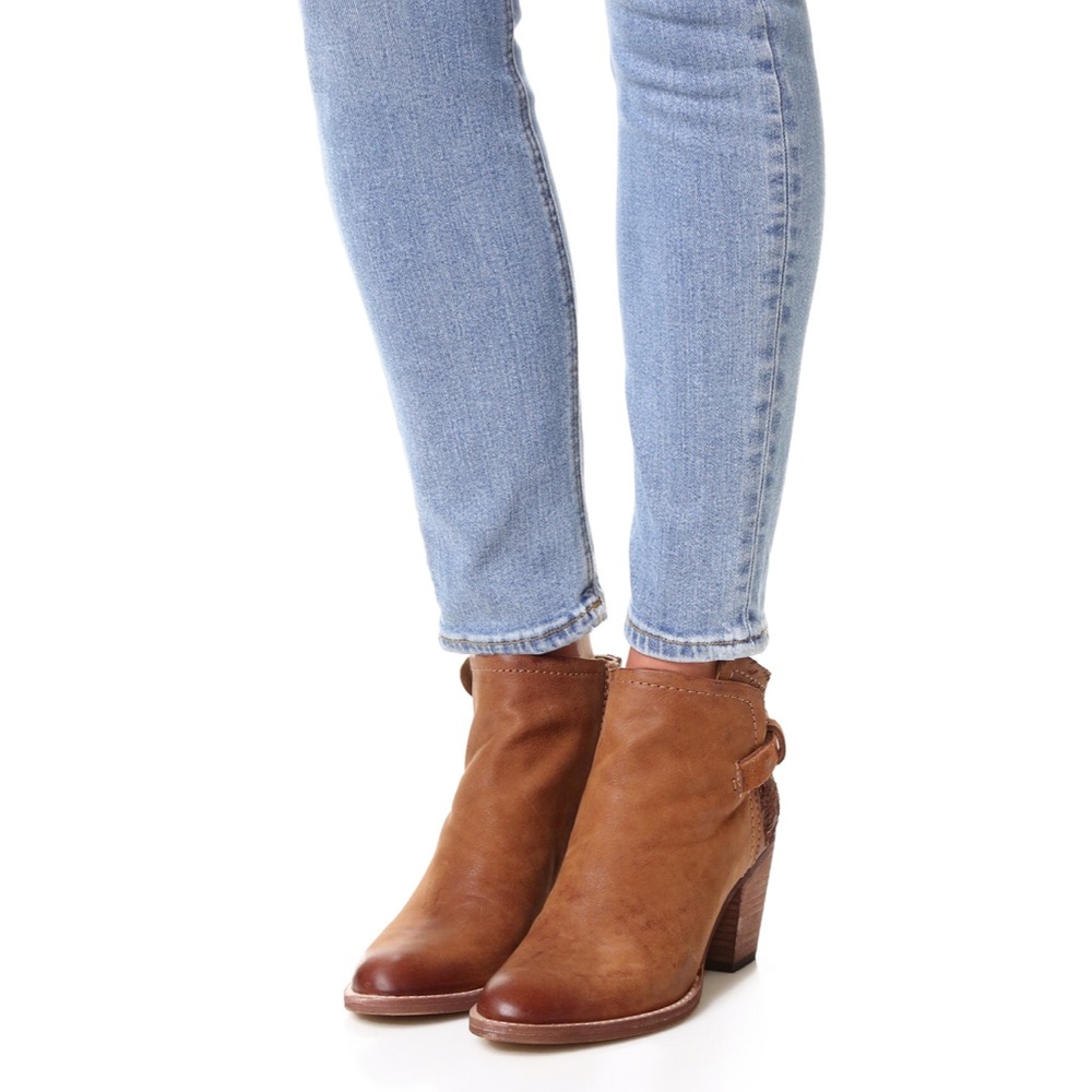 DOLCE VITA Joplin Harness Like Bootie. 6.
